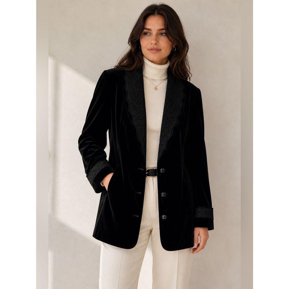 Vintage Zelda Elegant Black Velvet Women's Long Blazer